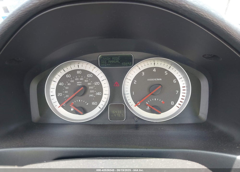 2013 VOLVO C70 VIN: YV1672MCXDJ140329
