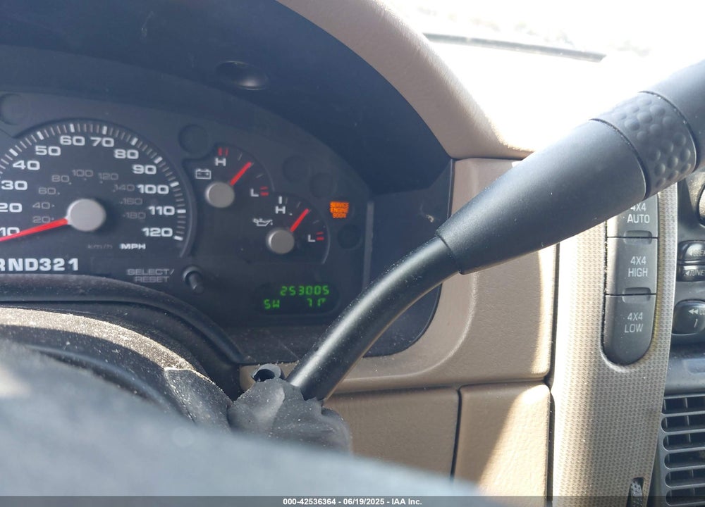 2004 FORD EXPLORER NBX/XLT VIN: 1FMZU73E14UC34007