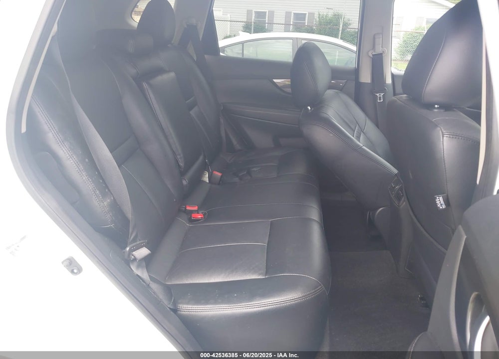 2018 NISSAN ROGUE VIN: 5N1ET2MT9JC802863
