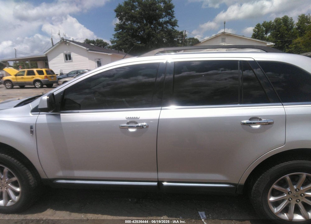 2011 LINCOLN MKX VIN: 2LMDJ6JKXBBJ14865