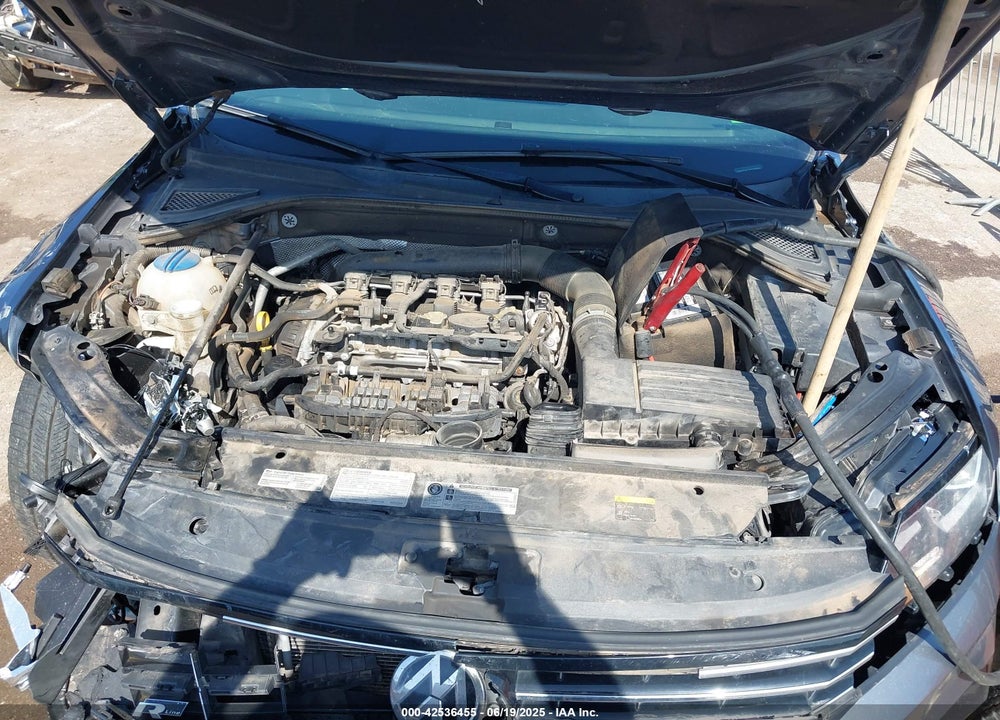 2017 VOLKSWAGEN PASSAT VIN: 1VWDT7A35HC037076