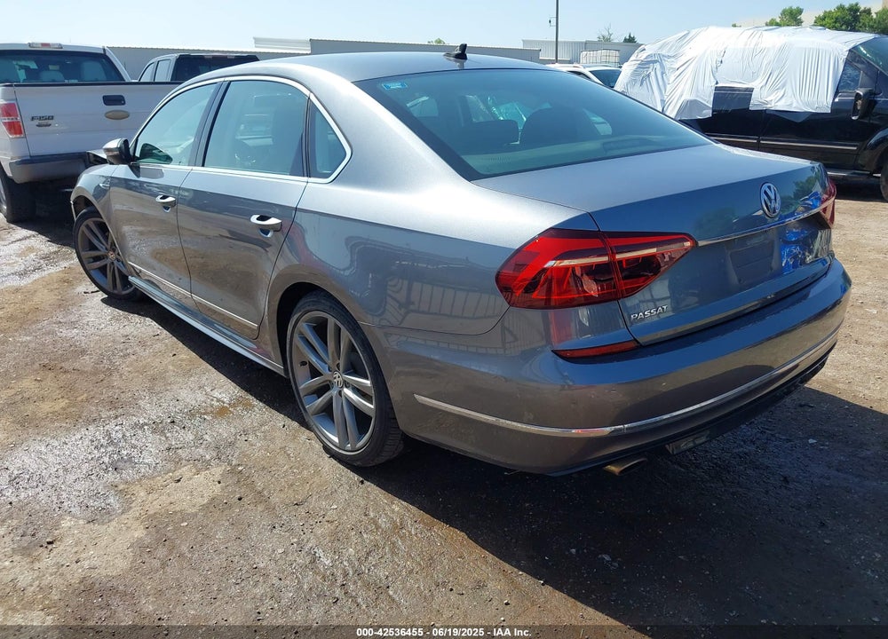 2017 VOLKSWAGEN PASSAT VIN: 1VWDT7A35HC037076