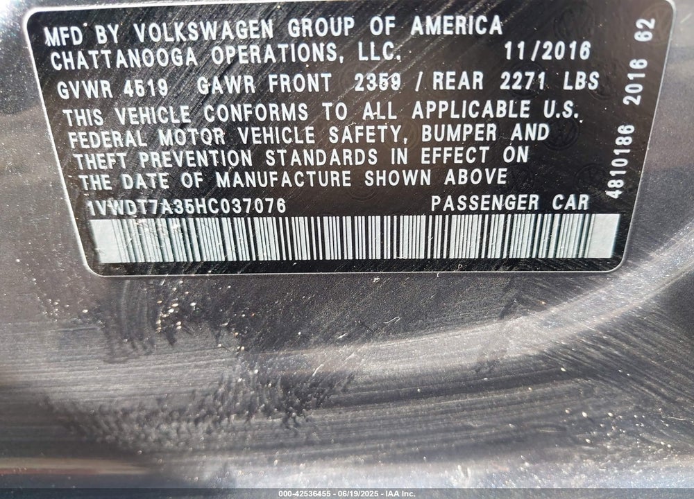 2017 VOLKSWAGEN PASSAT VIN: 1VWDT7A35HC037076