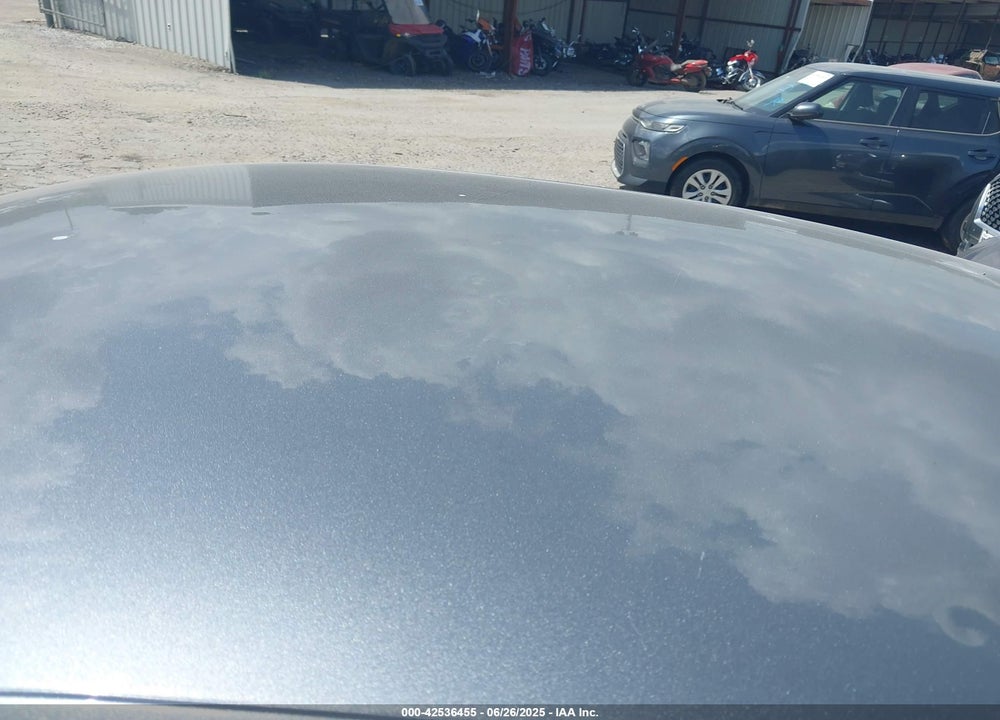 2017 VOLKSWAGEN PASSAT VIN: 1VWDT7A35HC037076