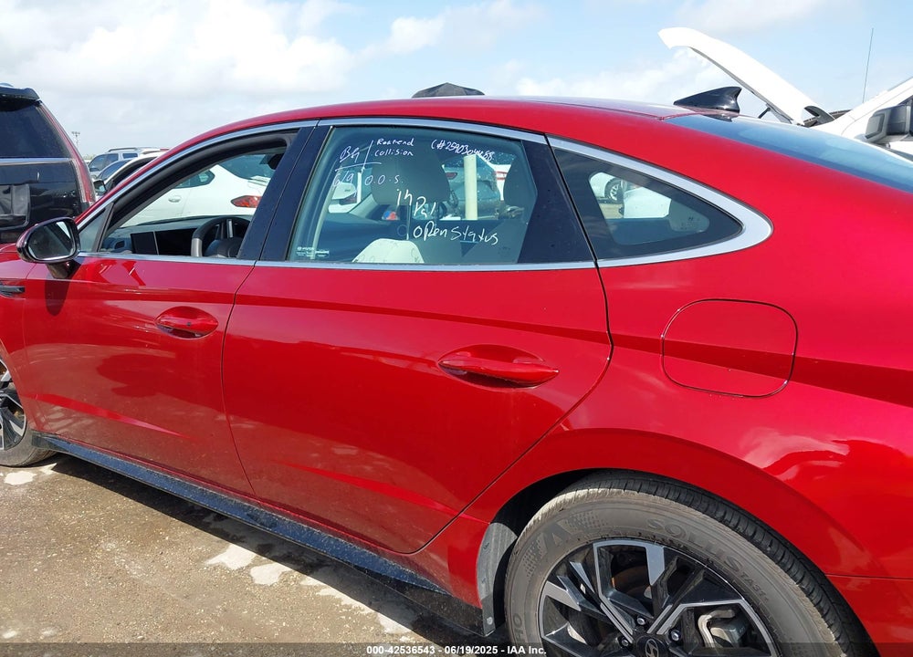 2025 HYUNDAI SONATA VIN: KMHL64JA5SA461875