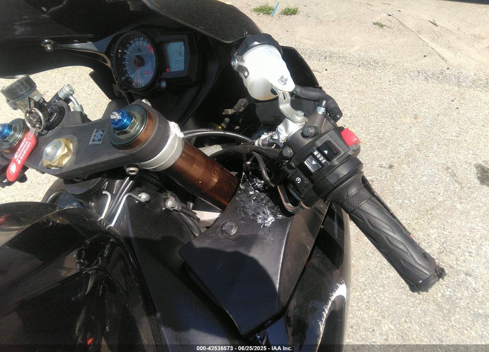 2008 SUZUKI GSX-R1000 VIN: JS1GT77A182107260