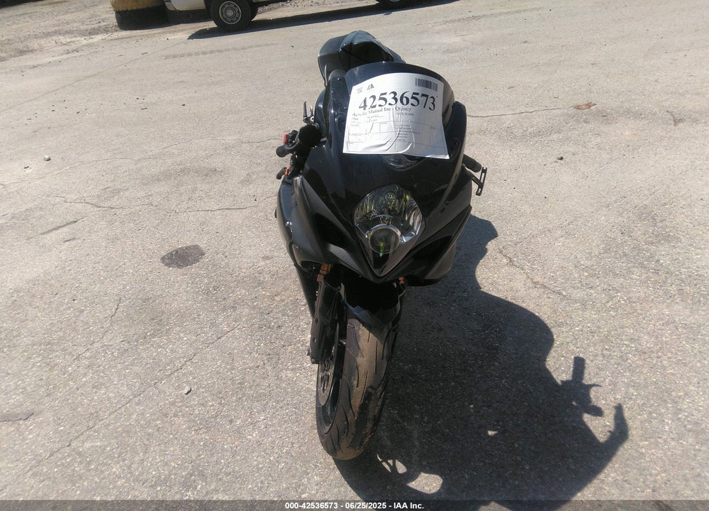 2008 SUZUKI GSX-R1000 VIN: JS1GT77A182107260