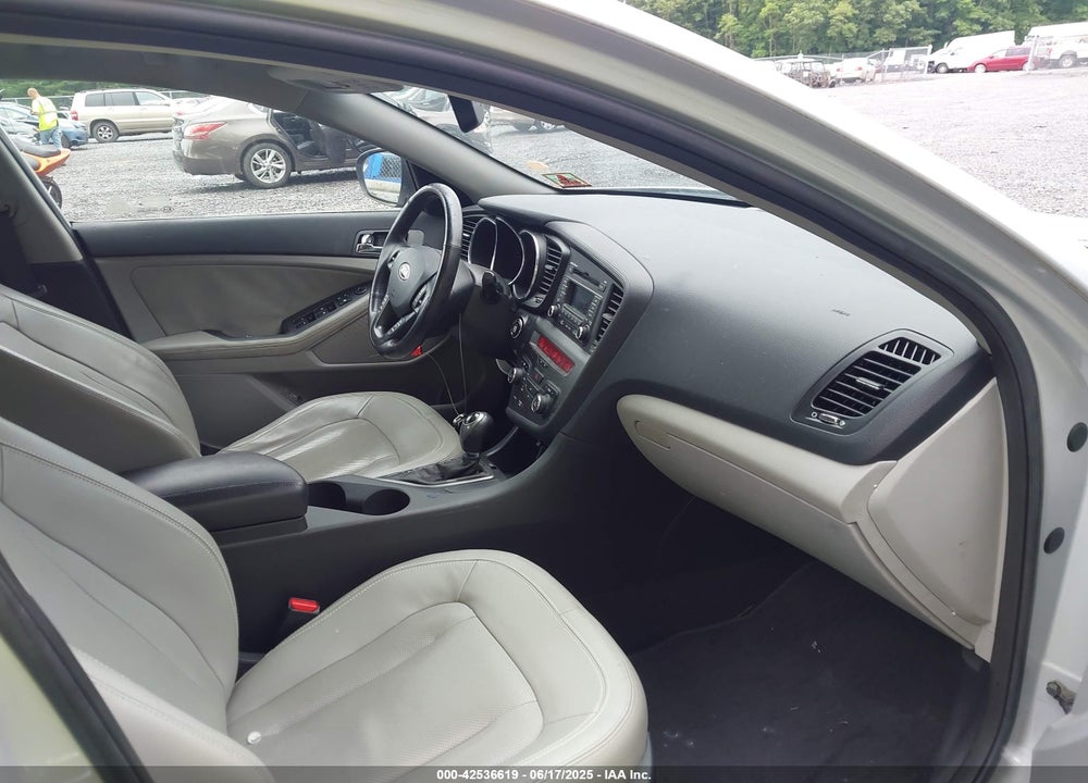 2011 KIA OPTIMA VIN: KNAGN4A71B5148051