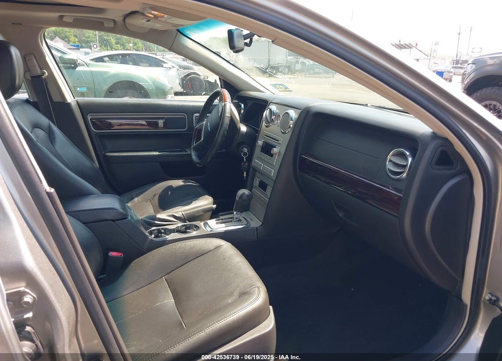 2009 LINCOLN MKZ VIN: 3LNHM26T59R613972