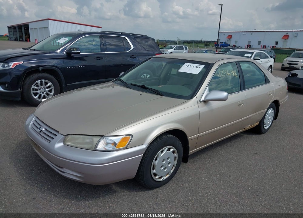 1999 TOYOTA CAMRY LE VIN: JT2BG22K4X0371132