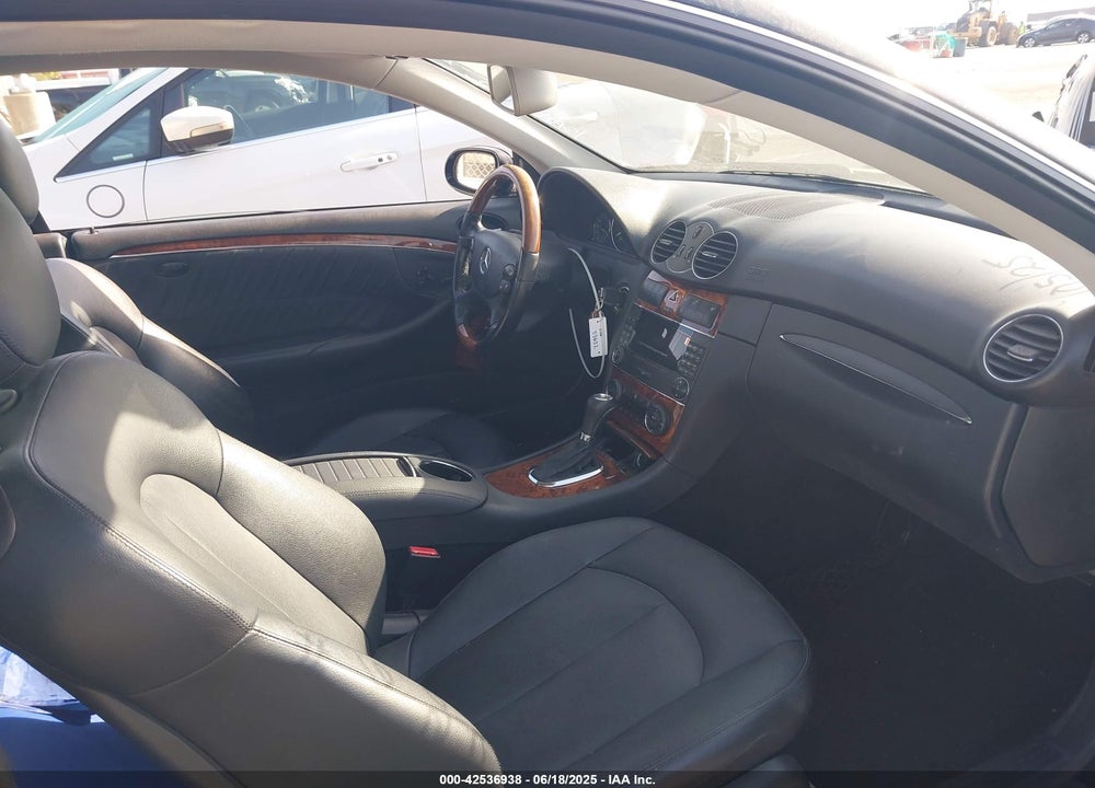2009 MERCEDES-BENZ CLK 350 VIN: WDBTJ56H29F268626
