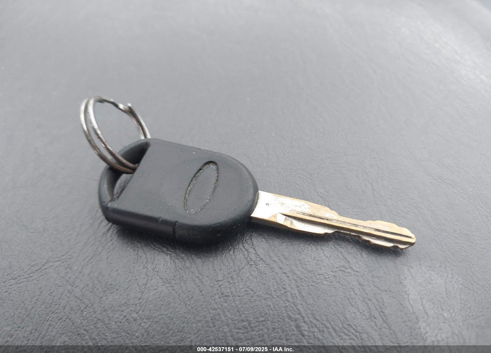 2007 FORD ESCAPE VIN: 1FMYU02Z57KB51364