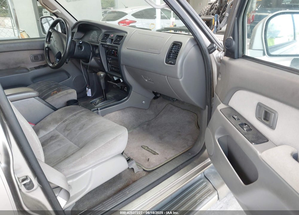 2002 TOYOTA 4RUNNER SR5 V6 VIN: JT3GN86R220240078