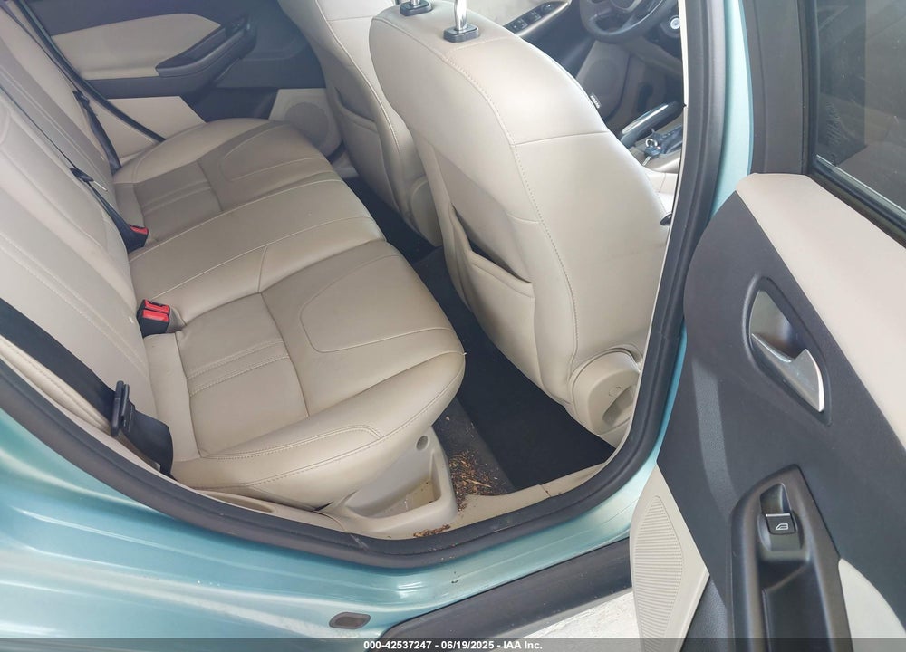2012 FORD FOCUS VIN: 1FAHP3M21CL168640