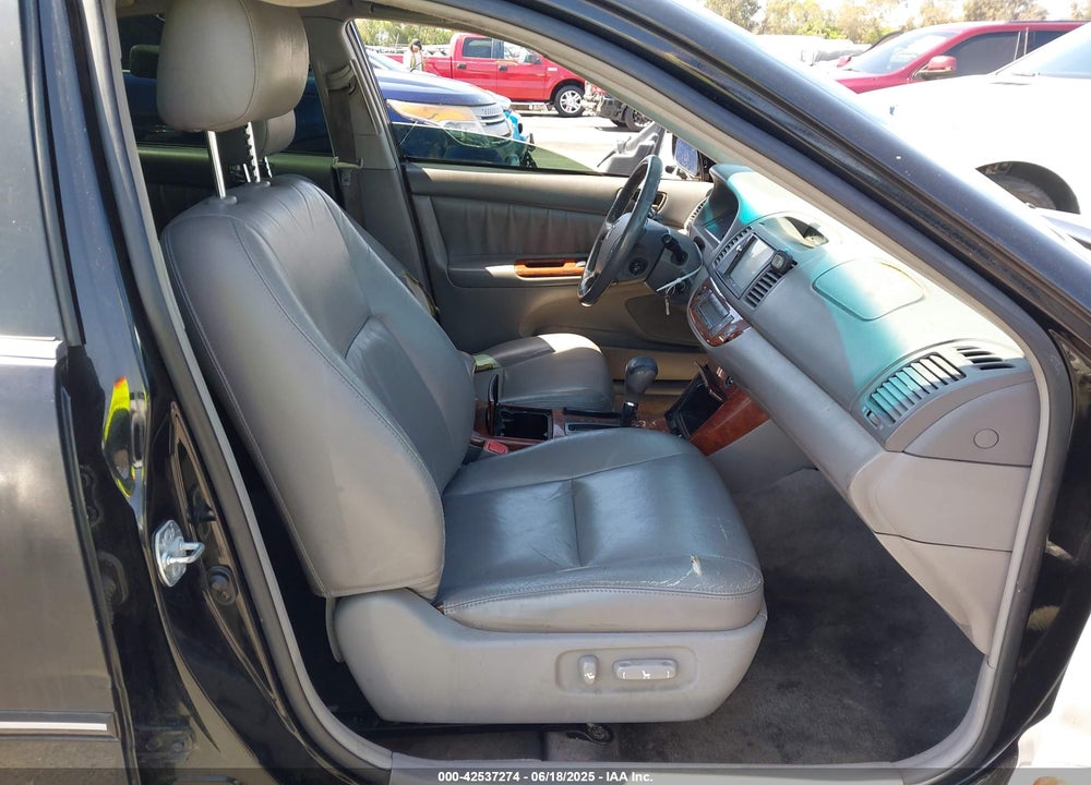 2005 TOYOTA CAMRY XLE V6 VIN: 4T1BF32K05U085036