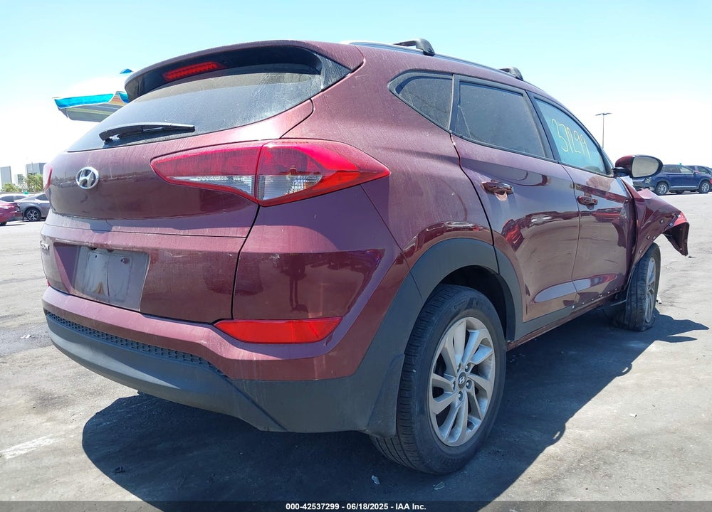 2017 HYUNDAI TUCSON VIN: KM8J33A48HU408633