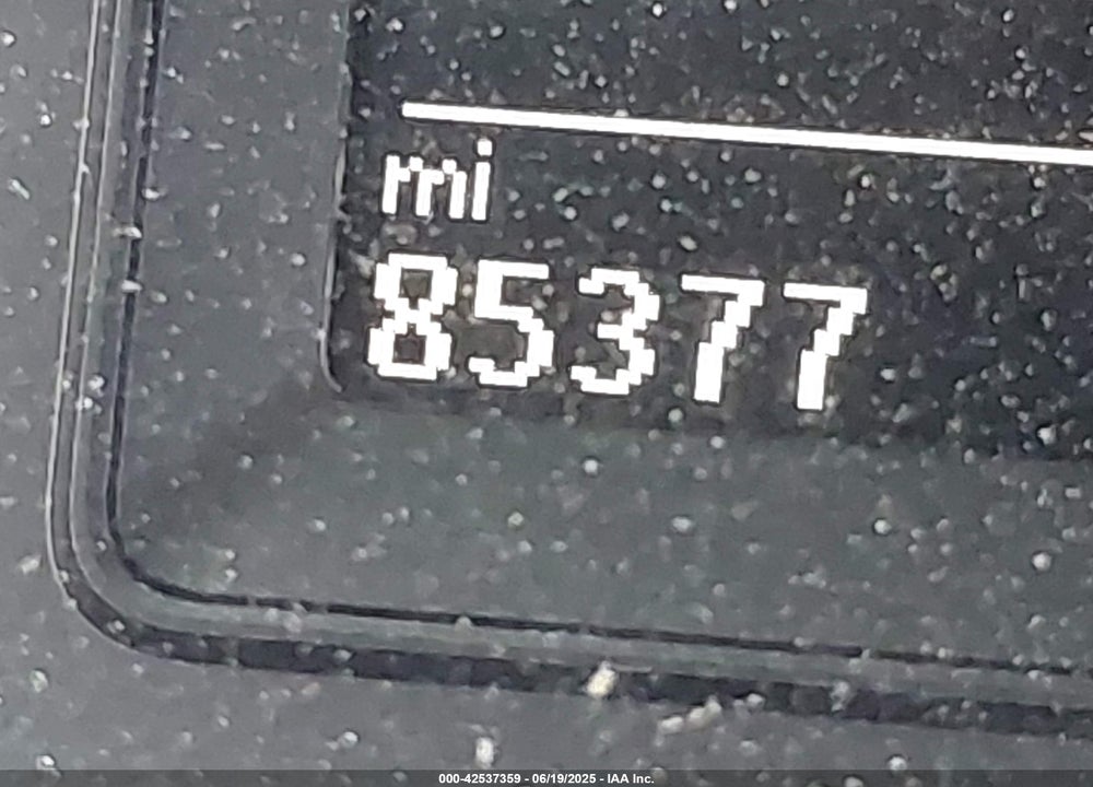 2017 VOLKSWAGEN TIGUAN VIN: WVGAV7AX5HW509161