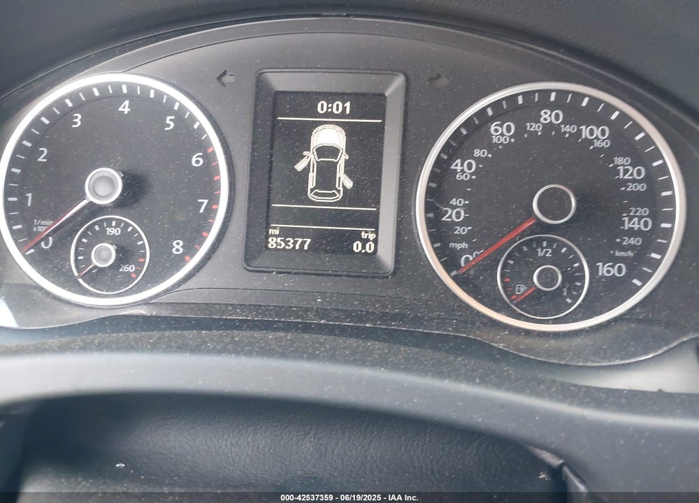 2017 VOLKSWAGEN TIGUAN VIN: WVGAV7AX5HW509161