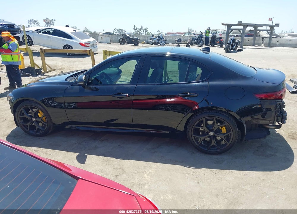 2020 ALFA ROMEO GIULIA VIN: ZARFAMAN1L7638302