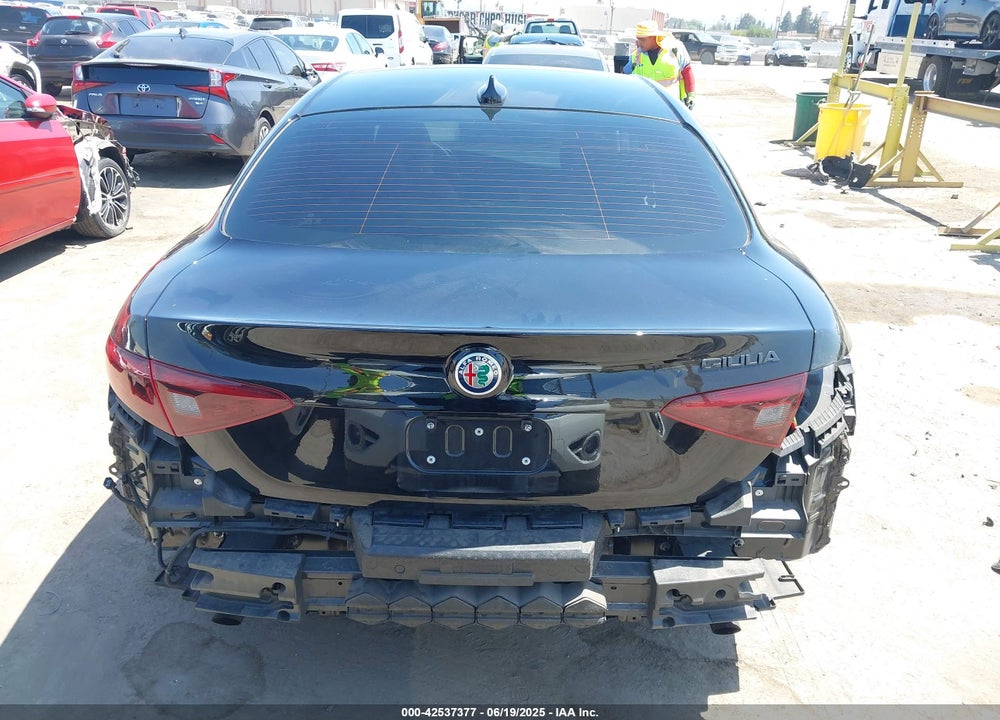 2020 ALFA ROMEO GIULIA VIN: ZARFAMAN1L7638302