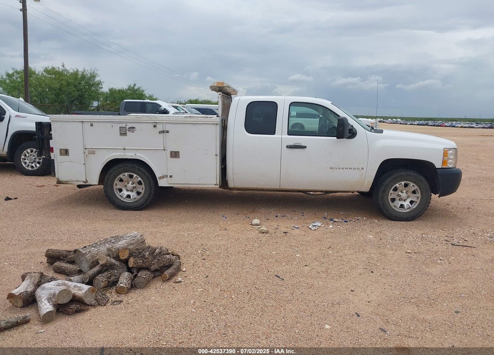 2009 CHEVROLET SILVERADO VIN: 1GCEC19089E111109