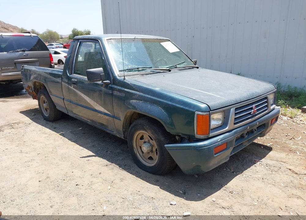 1994 MITSUBISHI MIGHTY MAX VIN: JA7LS21G8RP012896