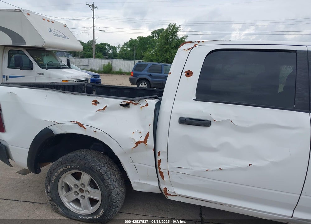 2024 RAM 1500 CLASSIC WARLOCK 4X4 5'7 BOX VIN: 1C6RR7LG1RS157592