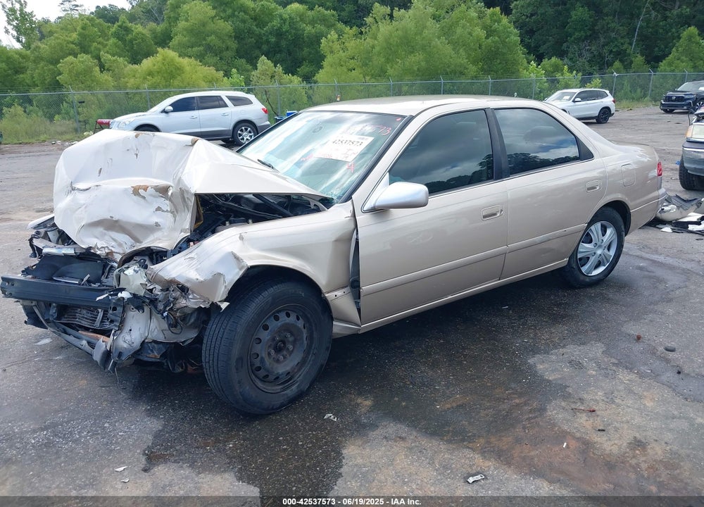 2000 TOYOTA CAMRY LE VIN: JT2BG22K4Y0423294