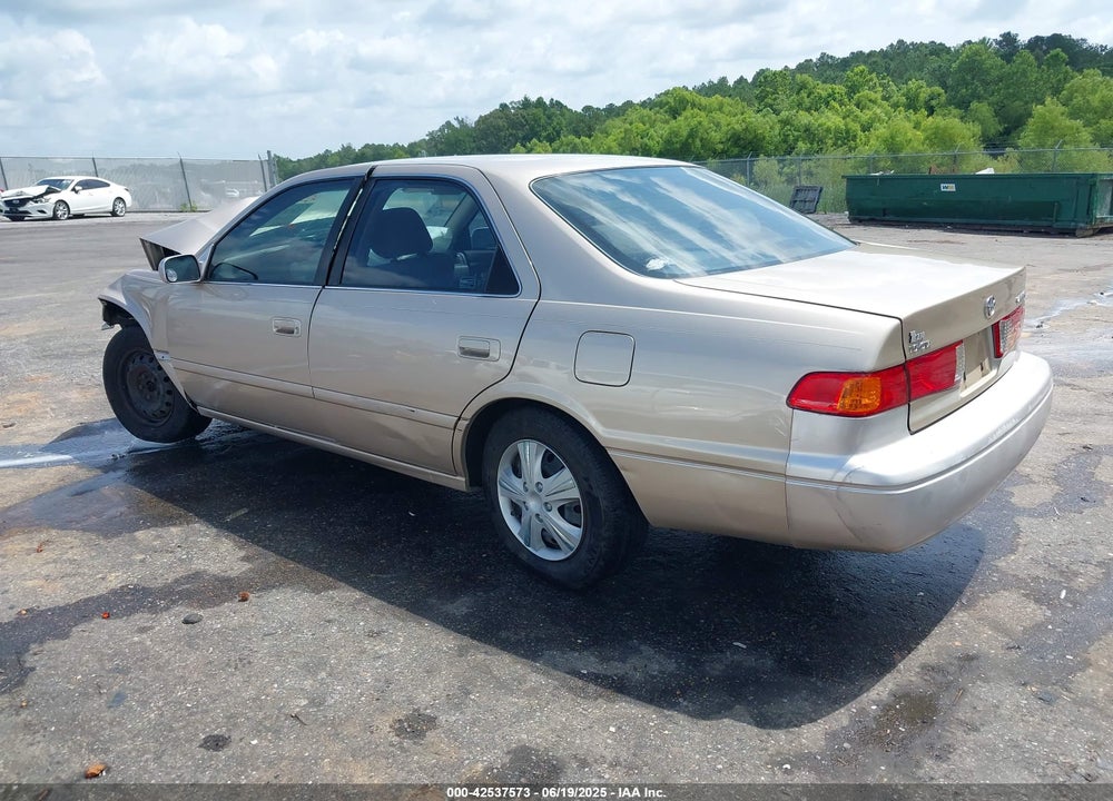 2000 TOYOTA CAMRY LE VIN: JT2BG22K4Y0423294