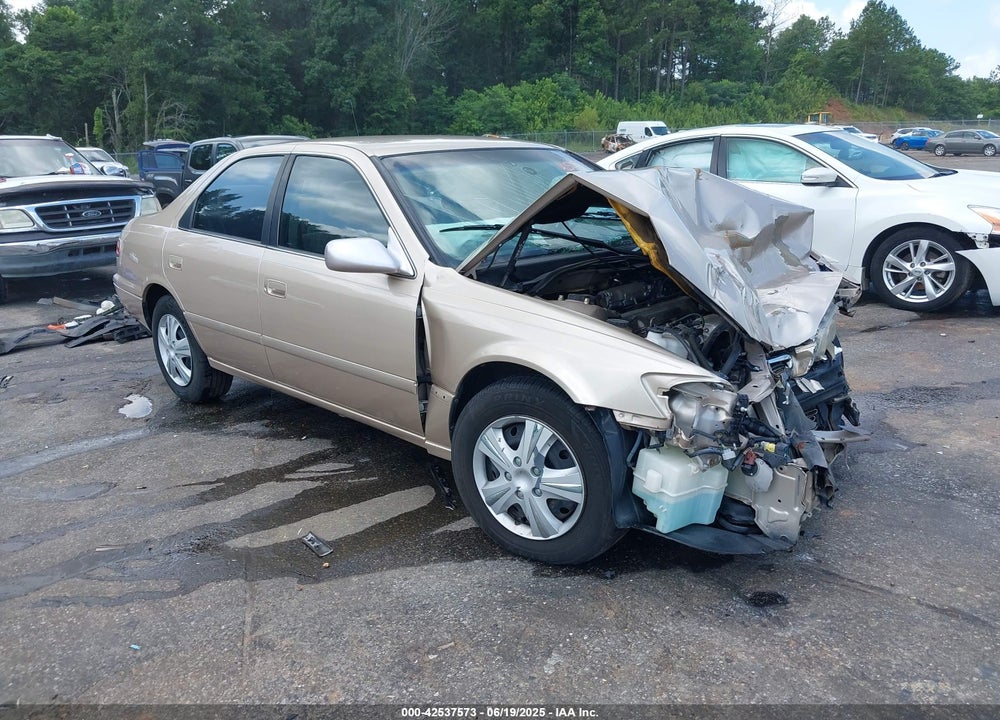 2000 TOYOTA CAMRY LE VIN: JT2BG22K4Y0423294