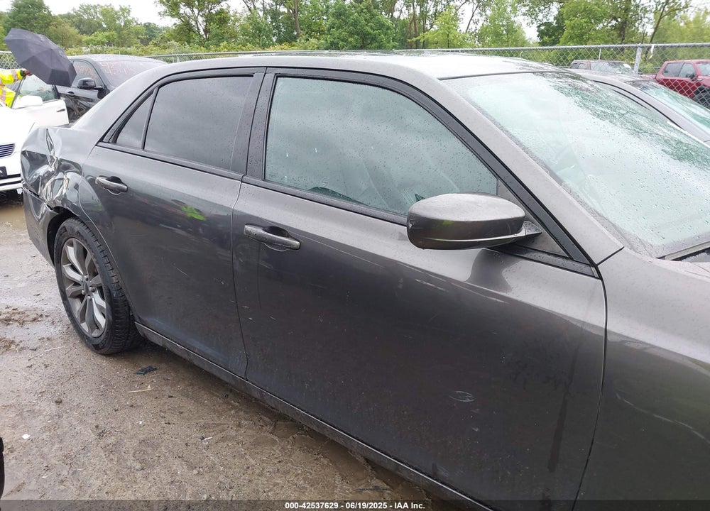 2014 CHRYSLER 300 VIN: 2C3CCAGG8EH283929