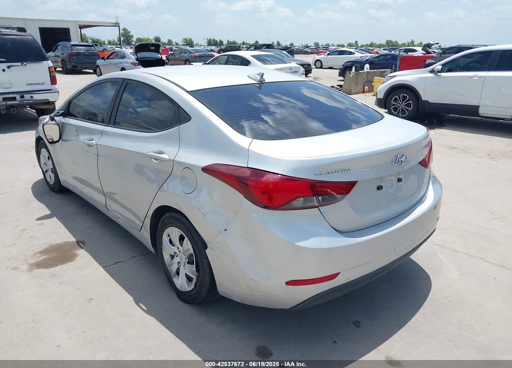 2016 HYUNDAI ELANTRA VIN: 5NPDH4AE4GH784479