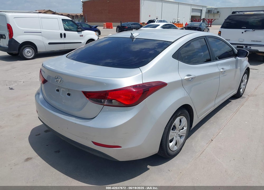 2016 HYUNDAI ELANTRA VIN: 5NPDH4AE4GH784479