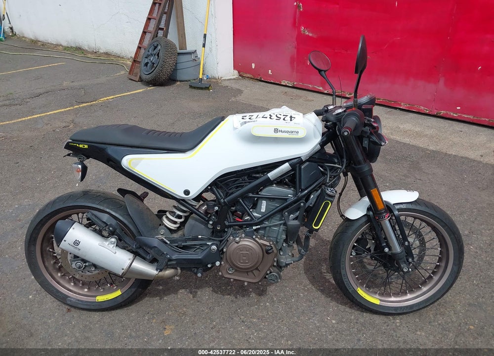 2018 HUSQVARNA VITPILEN 401 VIN: VBKUVJ400JM234831