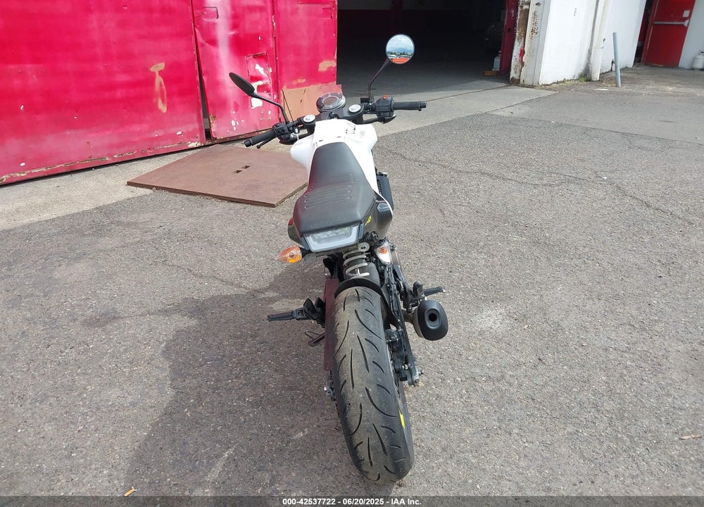 2018 HUSQVARNA VITPILEN 401 VIN: VBKUVJ400JM234831