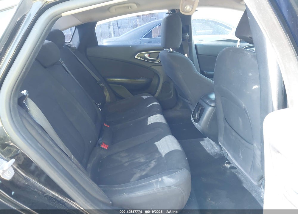 2015 CHRYSLER 200 VIN: 1C3CCCAB4FN576051