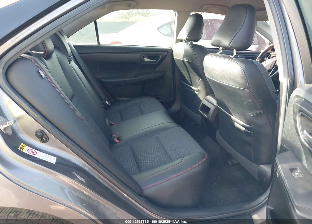 2015 TOYOTA CAMRY SE VIN: 4T1BF1FK7FU880178