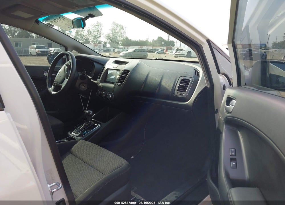 2017 KIA FORTE LX VIN: 3KPFK4A78HE112703