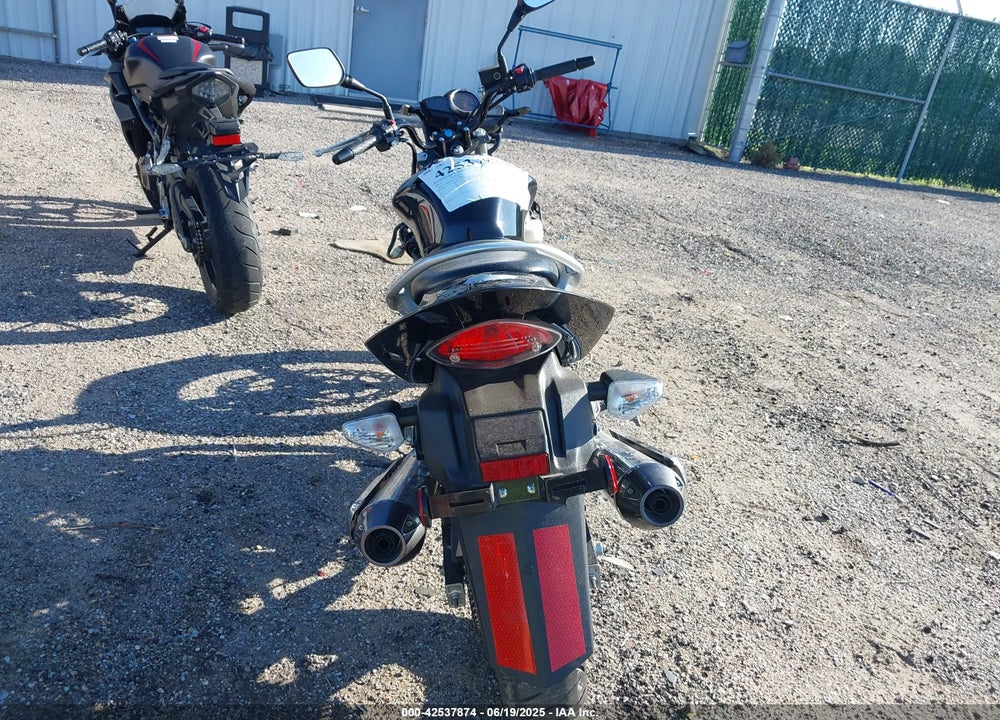 2015 SUZUKI GW250 VIN: LC6GJ55F2F1100606