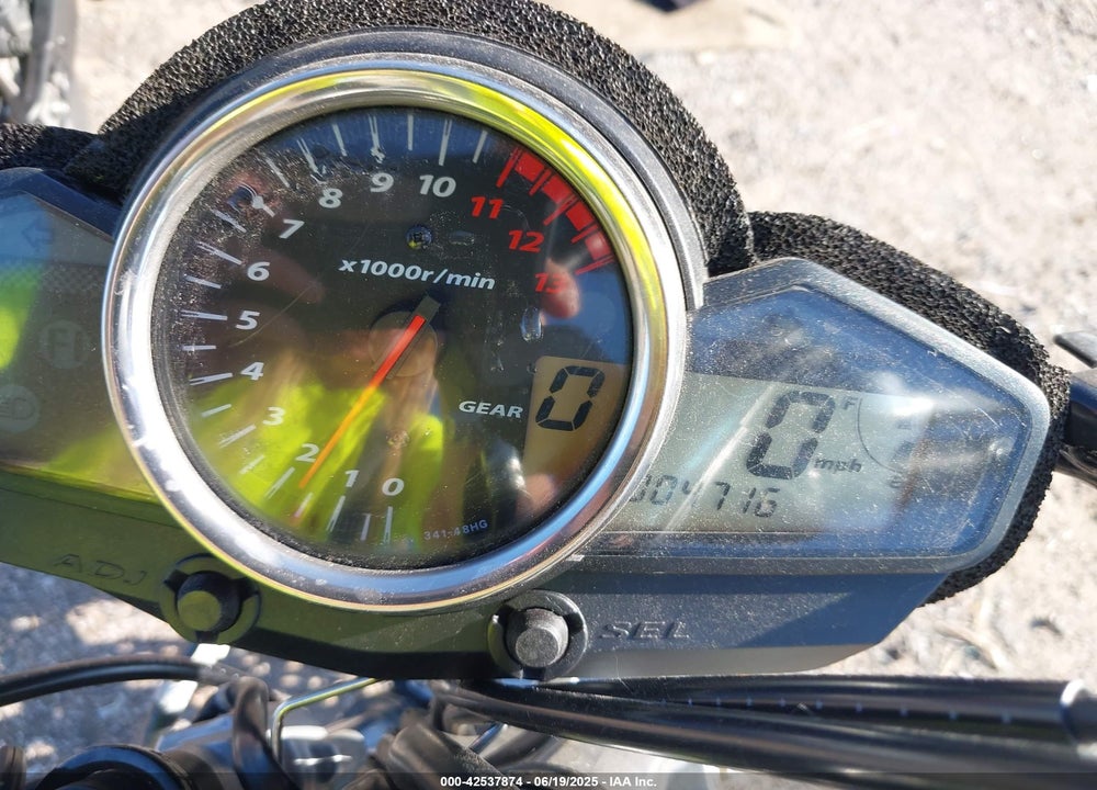 2015 SUZUKI GW250 VIN: LC6GJ55F2F1100606