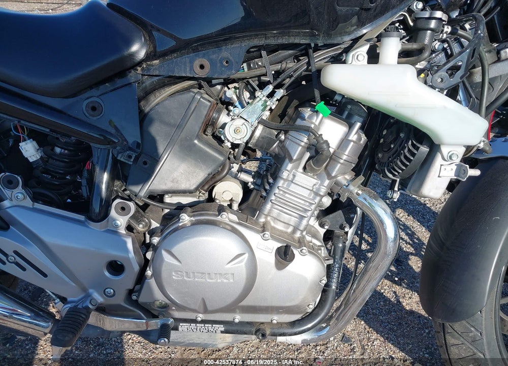 2015 SUZUKI GW250 VIN: LC6GJ55F2F1100606