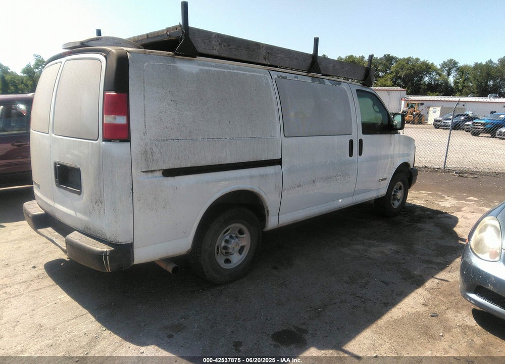 2006 CHEVROLET EXPRESS G3500 VIN: 1GCHG35U261156913