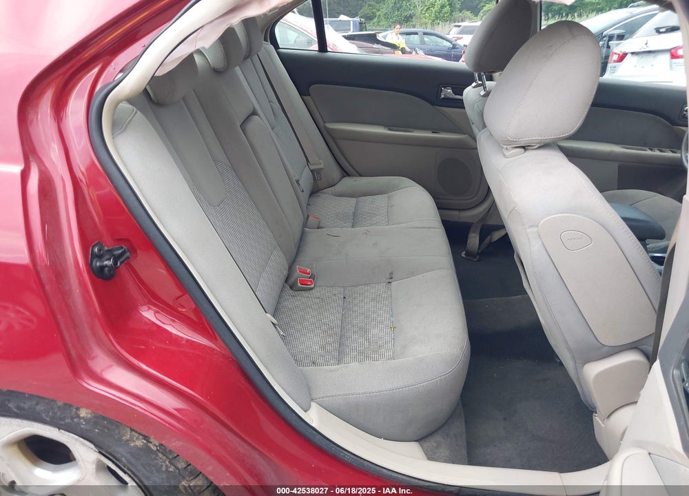 2010 FORD FUSION VIN: 3FAHP0HA1AR130193