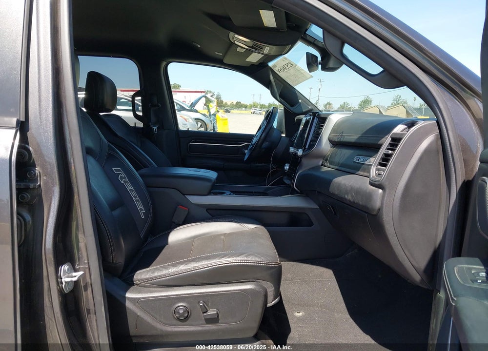 2020 RAM 1500 VIN: 1C6SRFLT8LN164196