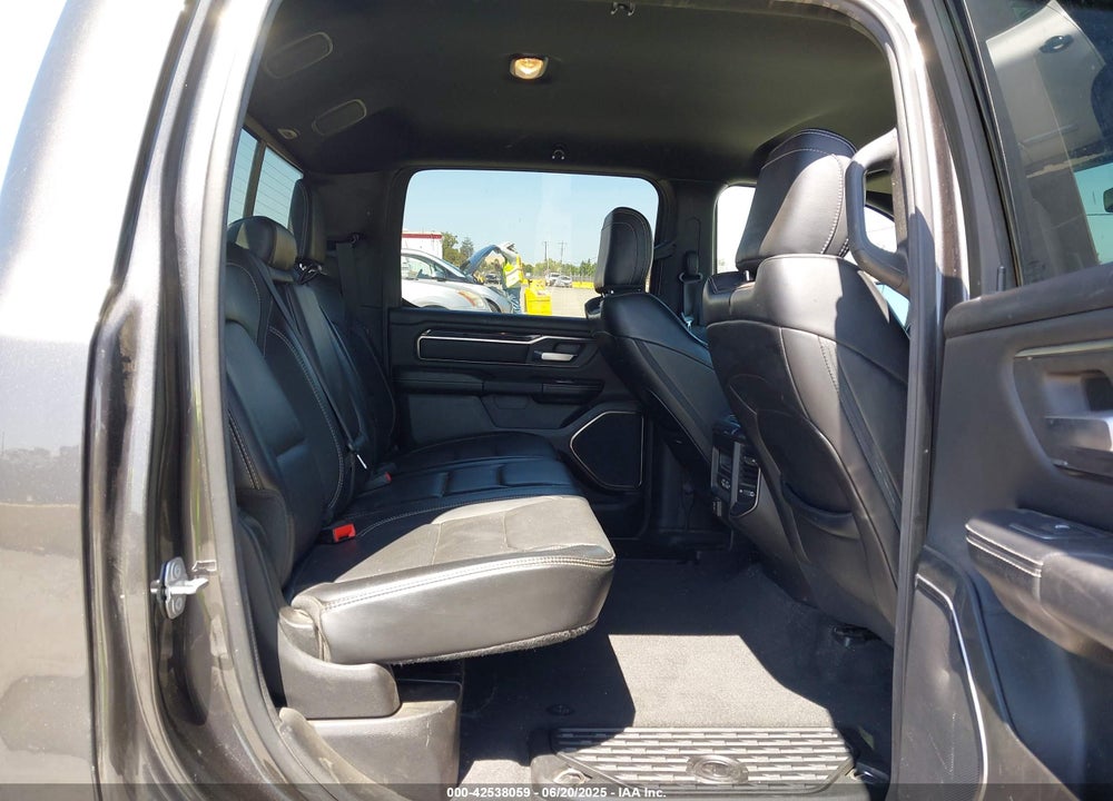 2020 RAM 1500 VIN: 1C6SRFLT8LN164196