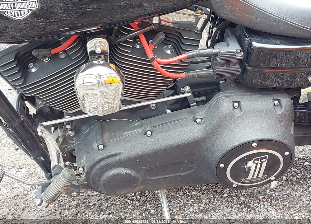 2010 HARLEY-DAVIDSON FXDWG VIN: 1HD1GP418AC326204