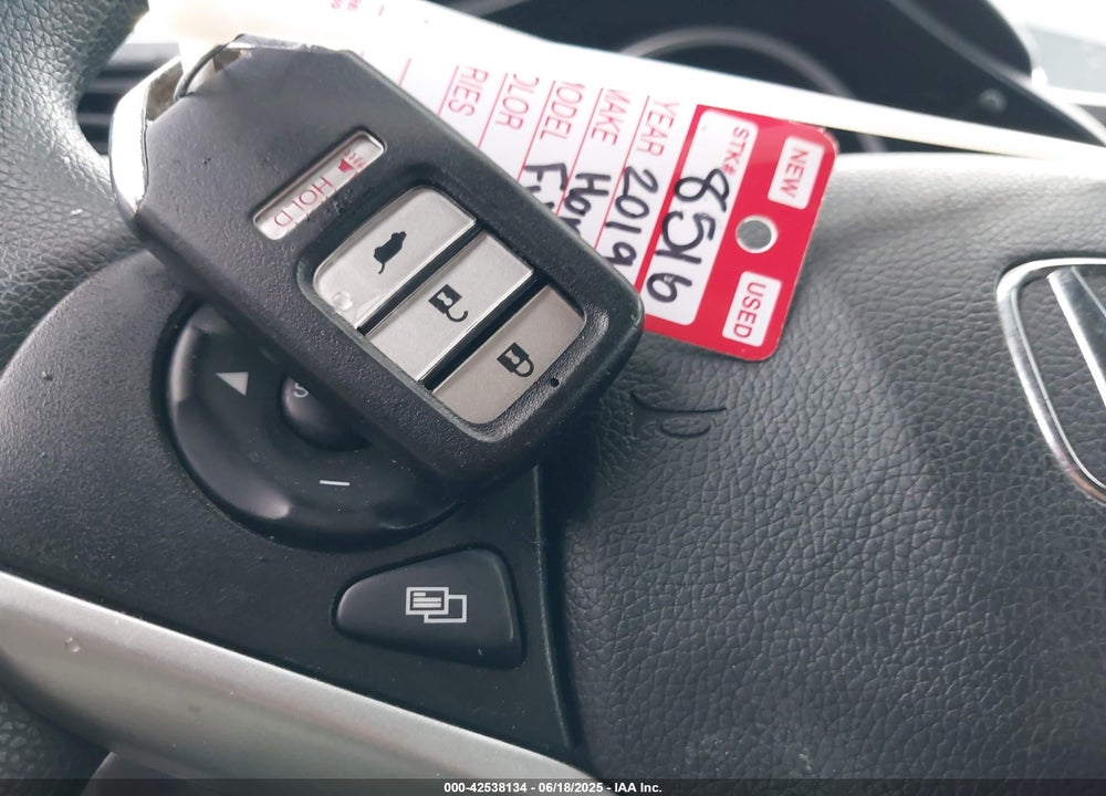 2019 HONDA FIT VIN: 3HGGK5H85KM748308