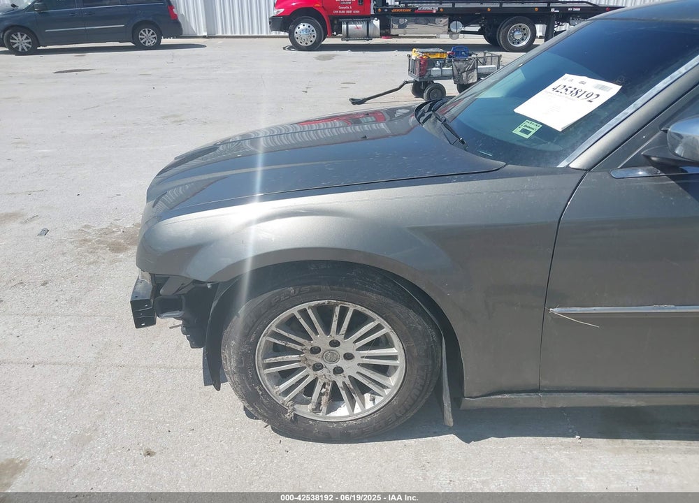 2010 CHRYSLER 300 VIN: 2C3CA5CV8AH195796