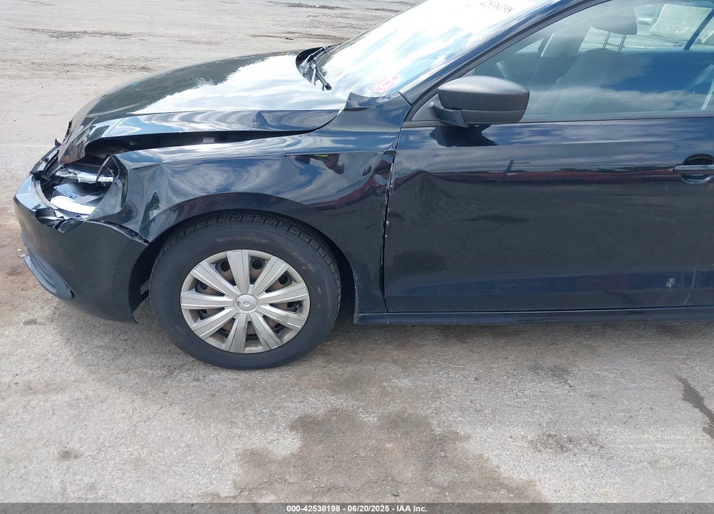 2011 VOLKSWAGEN JETTA 2.0L BASE/2.0L S VIN: 3VW2K7AJ4BM391069