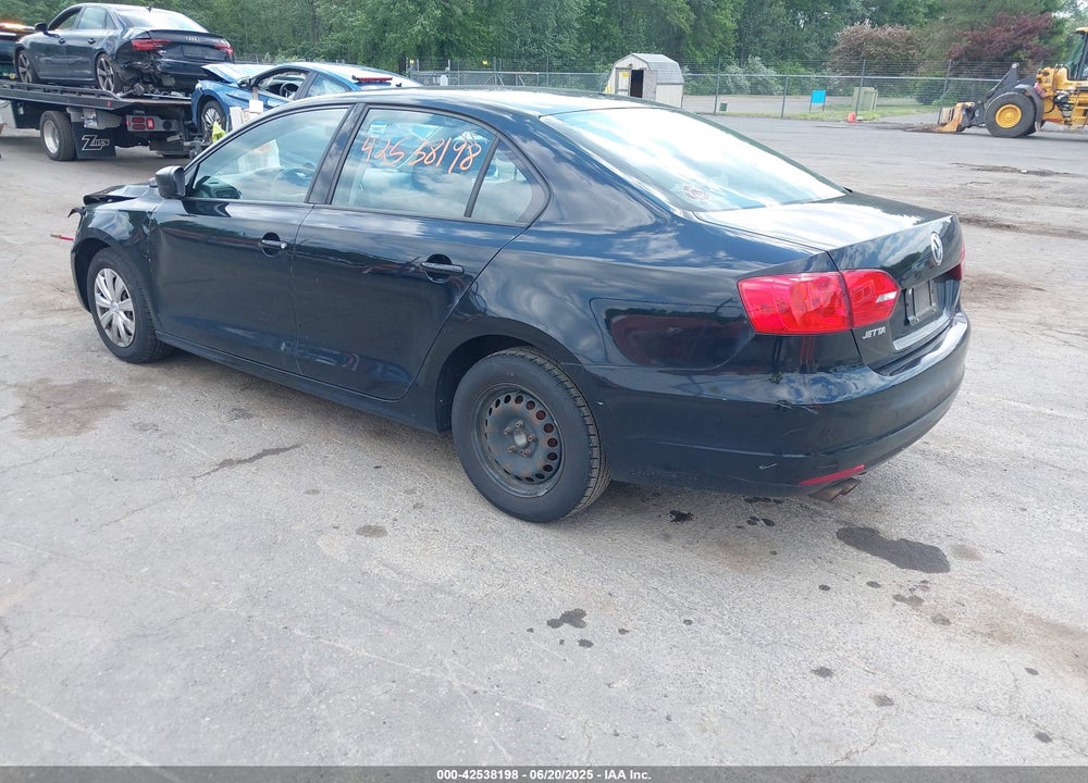 2011 VOLKSWAGEN JETTA 2.0L BASE/2.0L S VIN: 3VW2K7AJ4BM391069